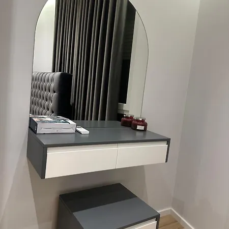 Labi Apartment *