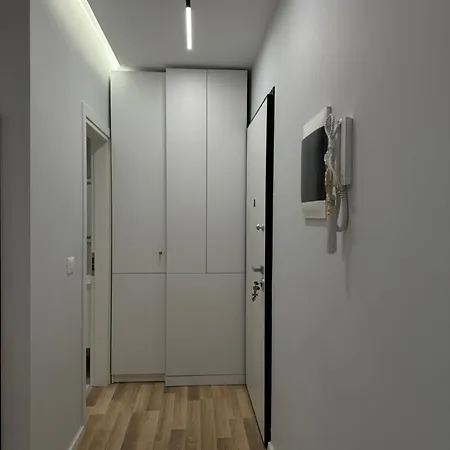 Labi アパート ティラナ