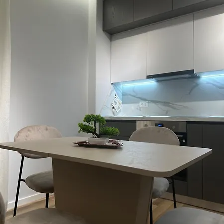 アパート Labi ティラナ